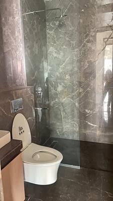 Image of 2400 Sq.ft 4 BHK Apartment / Flat for rent in Prestige Jasdan Classic, Jacob Circle, Mumbai for Rs. 350000