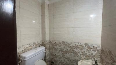 Bathroom Image of 550 Sq.ft 1 BHK Builder Floor for sale in Indirapuram Ghaziabad for Rs. 2200000