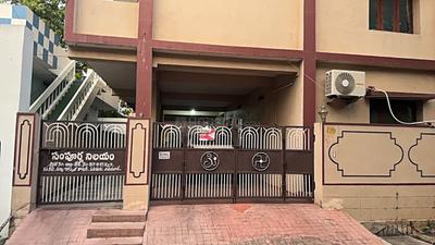 Building Image of 6500 Sq.ft 10 BHK Independent House for sale in Benz Circle Vijayawada for Rs. 35000000