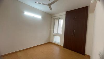 Bedroom Image of 1365 Sq.ft 3 BHK Apartment / Flat for rent in Jaypee Kosmos, Sector 134 Noida for Rs. 28000