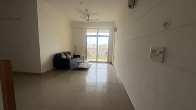 Living Room Image of 1500 Sq.ft 3 BHK Apartment / Flat for sale in Mahagun Mascot, Crossings Republik Ghaziabad for Rs. 12200000