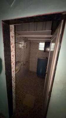 Bathroom Image of 550 Sq.ft 1 BHK Apartment / Flat for sale in Kondhwa Pune for Rs. 1800000