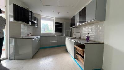 Kitchen Image of 2560 Sq.ft 3 BHK Apartment / Flat for rent in Supertech ORB R, Sector 74 Noida for Rs. 47000
