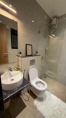 Image of 1750 Sq.ft 4 BHK Apartment / Flat for sale in Bandra West, Mumbai for Rs. 192500000