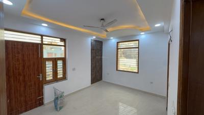 Bedroom Image of 1800 Sq.ft 3 BHK Builder Floor for sale in Sector 91 Faridabad for Rs. 11000000