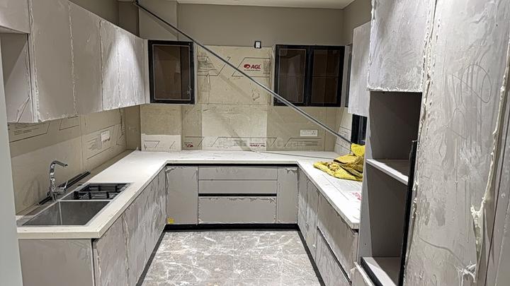 Sector 25, DLF Phase 2 Main Image 1