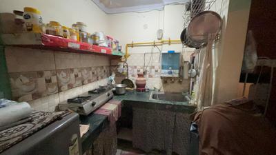 Kitchen Image of 432 Sq.ft 1 BHK Builder Floor for sale in New Ashok Nagar New Delhi for Rs. 1200000