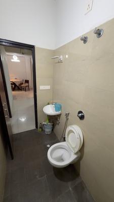 Image of 980 Sq.ft 2 BHK Apartment / Flat for rent in Purti Iris, Naktala, Kolkata for Rs. 32000