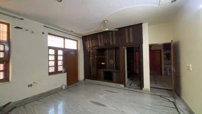 Bedroom Image of 3000 Sq.ft 3 BHK Builder Floor for rent in Sector 17 Faridabad for Rs. 35000