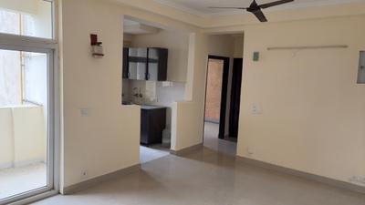 Living Room Image of 1000 Sq.ft 2 BHK Apartment / Flat for rent in Amrapali Silicon City, Sector 76 Noida for Rs. 29000