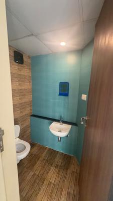 Bathroom Image of 425 Sq.ft 1 BHK Apartment / Flat for rent in Lodha Crown, Thane West Thane for Rs. 24000