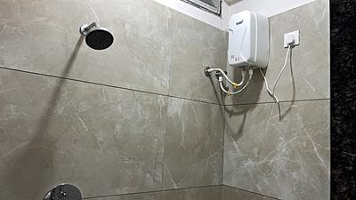 Bathroom Image of 650 Sq.ft 1 BHK Builder Floor for rent in Bulandshahr Indore for Rs. 16000