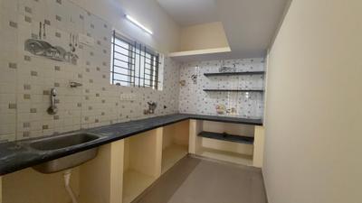 Kitchen Image of 950 Sq.ft 1 BHK Apartment / Flat for rent in Jakkur Bengaluru for Rs. 15000