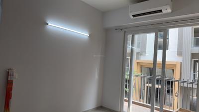 Living Room Image of 1153 Sq.ft 2 BHK Builder Floor for rent in Smartworld Orchard, Sector 61 Gurgaon for Rs. 44500