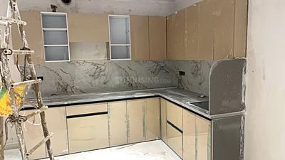 Kitchen Image of 900 Sq.ft 3 BHK Builder Floor for sale in Mayur Vihar Phase 1 New Delhi for Rs. 10000000