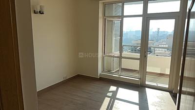 Bedroom Image of 2400 Sq.ft 3.5 BHK Apartment / Flat for sale in Raheja Atlantis, Sector 31 Gurgaon for Rs. 47000000