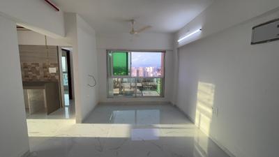 Living Room Image of 550 Sq.ft 2 BHK Apartment / Flat for rent in Elite The Crown, Chembur Mumbai for Rs. 60000