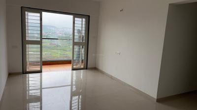 Living Room Image of 950 Sq.ft 3 BHK Apartment / Flat for rent in Kohinoor Sportsville, Maan Pune for Rs. 35999