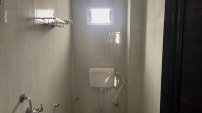 Bathroom Image of 1000 Sq.ft 2 BHK Independent House for rent in Hasanpura Patna for Rs. 9200