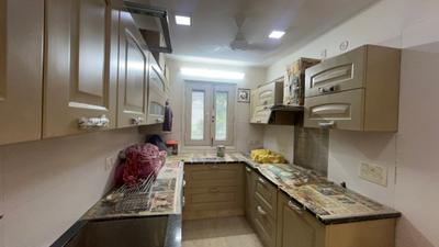Kitchen Image of 1620 Sq.ft 3 BHK Builder Floor for rent in Anand Vihar New Delhi for Rs. 60000