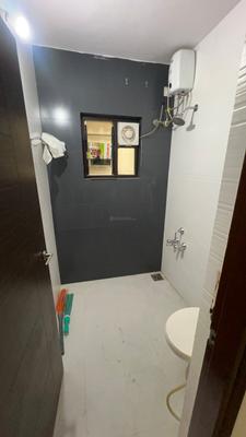 Image of 1600 Sq.ft 3 BHK Apartment / Flat for rent in Race Course, Vadodara for Rs. 30000