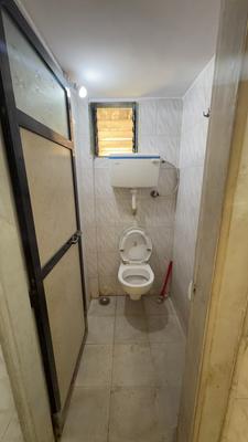 Bathroom Image of 800 Sq.ft 2 BHK Apartment / Flat for rent in Airoli Navi Mumbai for Rs. 35000