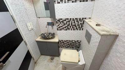 Image of 1400 Sq.ft 3 BHK Builder Floor for sale in Surajmal Vihar, New Delhi for Rs. 27000000