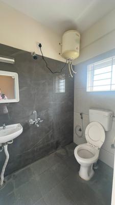 Bathroom Image of 500 Sq.ft 1 BHK Apartment / Flat for rent in S.G. Palya Bengaluru for Rs. 28010