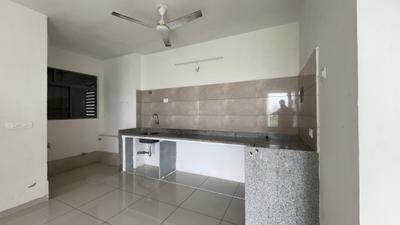 Kitchen Image of 950 Sq.ft 1.5 BHK Apartment / Flat for sale in Godrej Vananta, Jagatpur Ahmedabad for Rs. 4300000