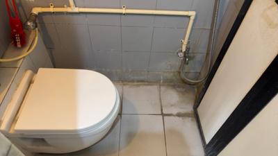 Bathroom Image of 585 Sq.ft 1 BHK Apartment / Flat for rent in Gala Highland Residency, Thane West Thane for Rs. 28000