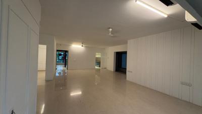 Living Room Image of 1900 Sq.ft 4 BHK Apartment / Flat for sale in Santacruz West Mumbai for Rs. 135000000