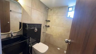 Bathroom Image of 552 Sq.ft 1 BHK Apartment / Flat for rent in Eroor Kochi for Rs. 35000