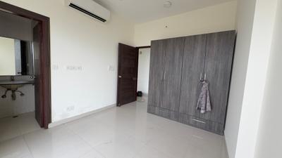 Bedroom Image of 1400 Sq.ft 3 BHK Apartment / Flat for sale in Mahagun Mirabella, Sector 79 Noida for Rs. 25500000
