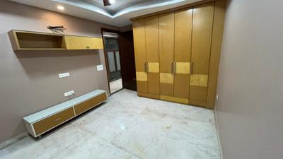 Bedroom Image of 1400 Sq.ft 3 BHK Builder Floor for rent in Surajmal Vihar New Delhi for Rs. 50000