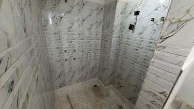 Bathroom Image of 450 Sq.ft 1 BHK Builder Floor for rent in Patparganj New Delhi for Rs. 16000