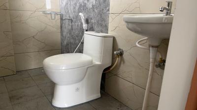 Bathroom Image of 687 Sq.ft 1 BHK Apartment / Flat for rent in Whitefield Bengaluru for Rs. 28500