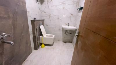 Image of 2000 Sq.ft 4 BHK Apartment / Flat for rent in Vasant Kunj, New Delhi for Rs. 60000