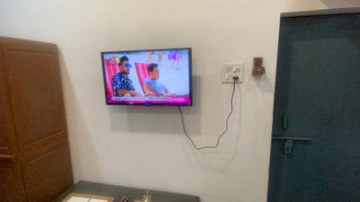 Living Room Image of 1200 Sq.ft 1 BHK Independent House for rent in Jaipur House Colony Agra for Rs. 24000