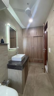 Bathroom Image of 1000 Sq.ft 1 BHK Builder Floor for rent in Sushant Lok Phase 1 Gurgaon for Rs. 65000