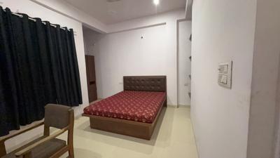 Bedroom Image of 650 Sq.ft 1 BHK Independent House for rent in Nipania Indore for Rs. 12000