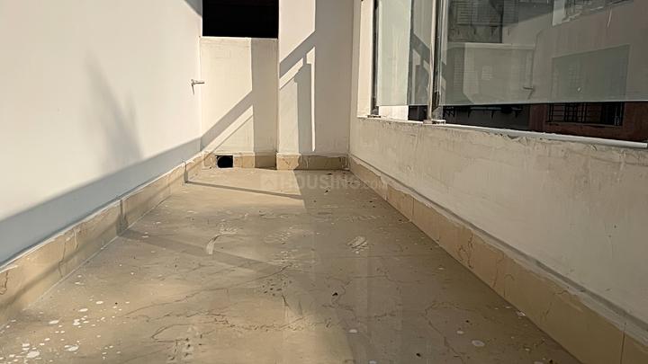 Nearby Newtown Bus stand Main Image 1