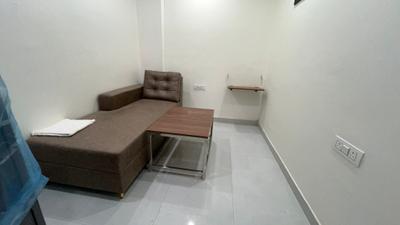 Living Room Image of 700 Sq.ft 1 BHK Builder Floor for rent in Sector 39 Gurgaon for Rs. 35000