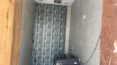 Bathroom Image of 1000 Sq.ft 1 BHK Builder Floor for rent in Sector 3 Rohini New Delhi for Rs. 18000