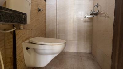 Evershine Avenue Bathroom One 4