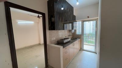 Kitchen Image of 585 Sq.ft 1 BHK Apartment / Flat for rent in Amrapali Dream Valley 2, Noida Extension Greater Noida for Rs. 16000