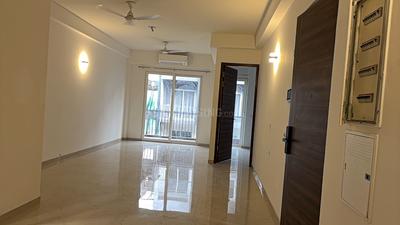 Living Room Image of 1700 Sq.ft 3 BHK Builder Floor for rent in Smartworld Orchard, Sector 61 Gurgaon for Rs. 55000