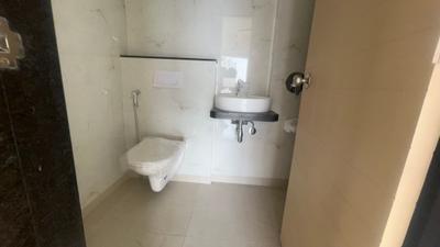 Bathroom Image of 698 Sq.ft 1 BHK Apartment / Flat for rent in Dynamix Dynamix Avanya, Dahisar East Mumbai for Rs. 32400