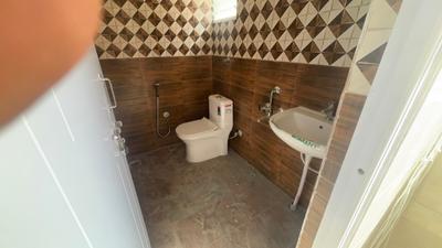 Bathroom Image of 300 Sq.ft 1 RK Apartment / Flat for rent in Horamavu Bengaluru for Rs. 13000