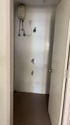 Bathroom Image of 585 Sq.ft 1 BHK Apartment / Flat for sale in Lodha Casa Bella, Usarghar Thane for Rs. 2900000