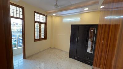 Bedroom Image of 1000 Sq.ft 3 BHK Builder Floor for rent in Mayur Vihar Phase 1 New Delhi for Rs. 30000
